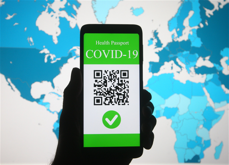 Еврокомиссия призвала договориться о единых COVID-паспортах: В чем их преимущество?