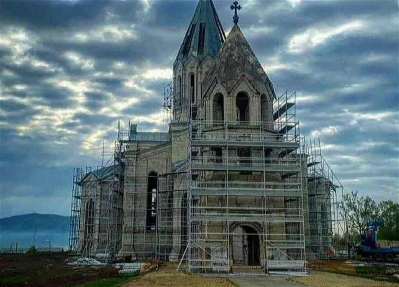 Арменизации памятников в Карабахе конец: Церковь «Газанчи» в Шуше возвращает свой облик – ФОТО