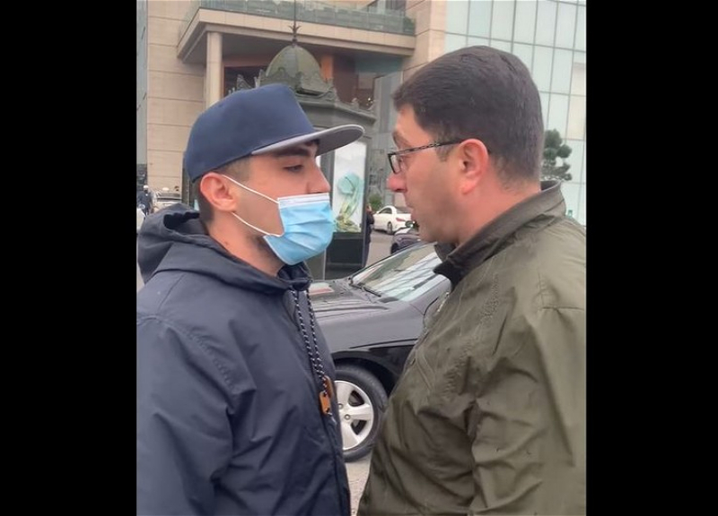 Оскорбившего блогера Мехмана Гусейнова вызвали в полицию
