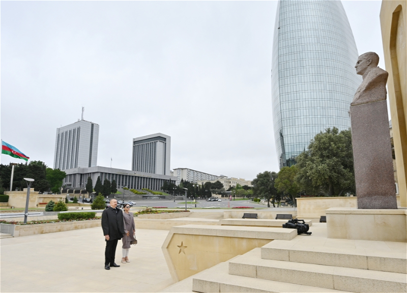 Президент Ильхам Алиев и Первая леди Мехрибан Алиева почтили память сынов Азербайджана, внесших неоценимый вклад в Победу над фашизмом - ФОТО - ВИДЕО