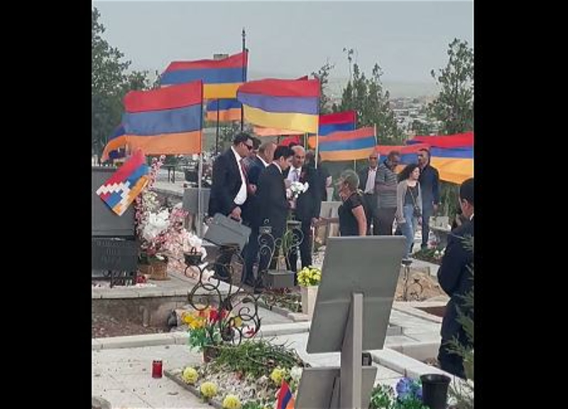 «Будь ты проклят, я тебя ненавижу!» - Гневная отповедь Кочаряну от родственницы убитого армянского солдата - ВИДЕО