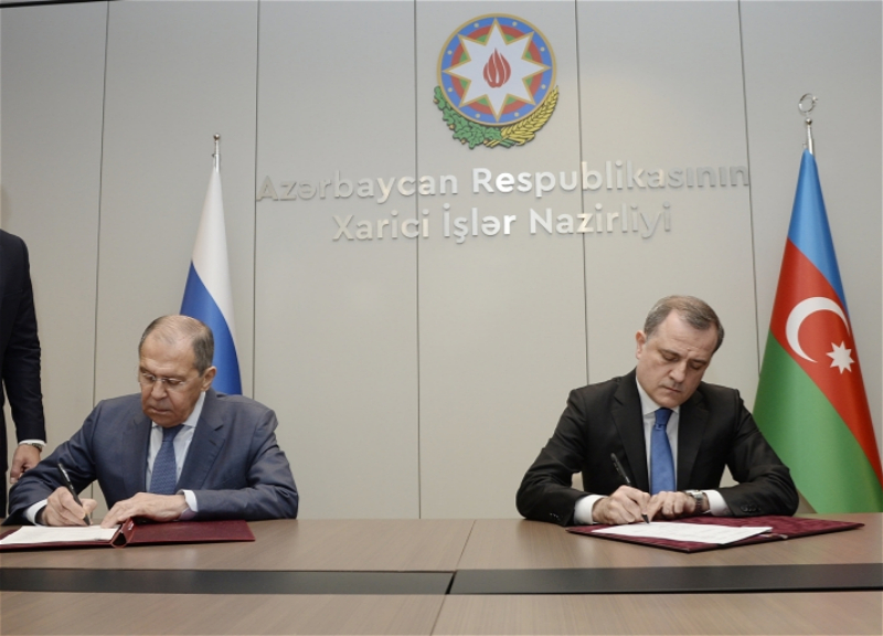 Между министерствами иностранных дел Азербайджана и России подписан План консультаций на 2021-2022 годы