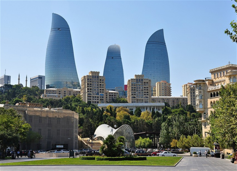 Завтра температура воздуха в Баку прогреется до 29 градусов