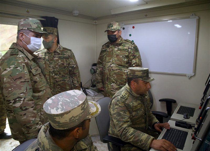 Министр обороны посетил подразделения войск ПВО, дислоцированные на освобожденных территориях - ФОТО