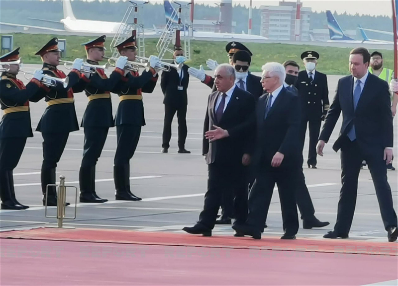Премьер-министр Азербайджана прибыл с официальным визитом в Россию - ФОТО