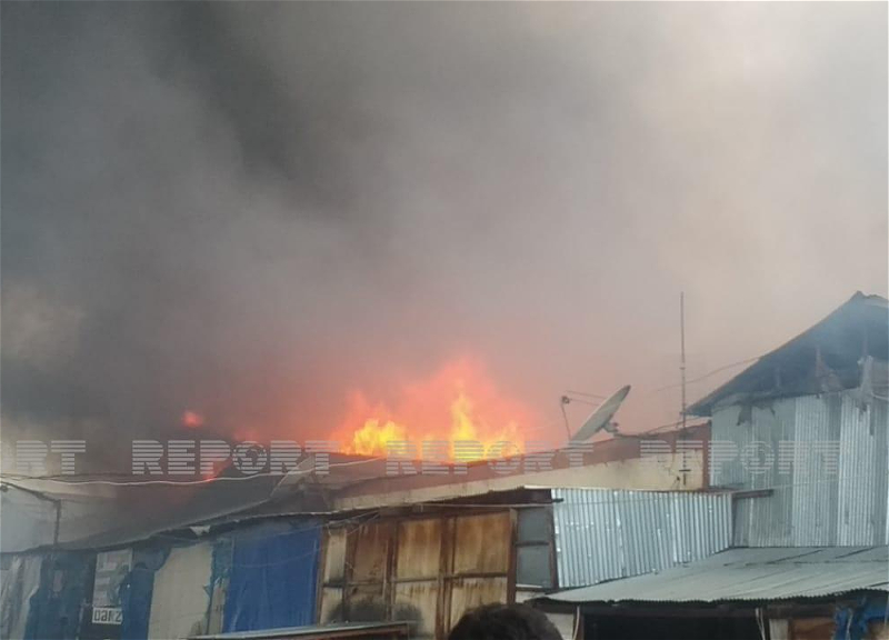 В Азербайджане на рынке вспыхнул сильный пожар - ФОТО - ВИДЕО