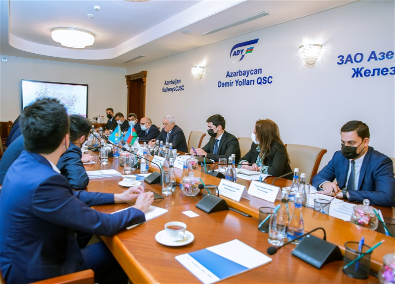 Железные дороги Азербайджана и Казахстана расширяют сотрудничество - ФОТО