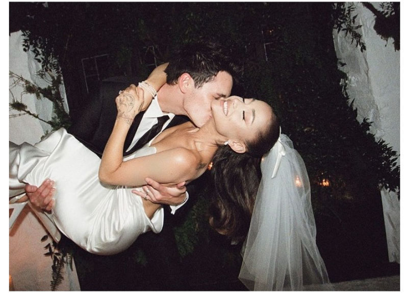 Ариана Гранде показала снимки со своей тайной свадьбы – ФОТО