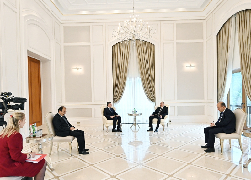 Ильхам Алиев принял министра образования Турции - ФОТО