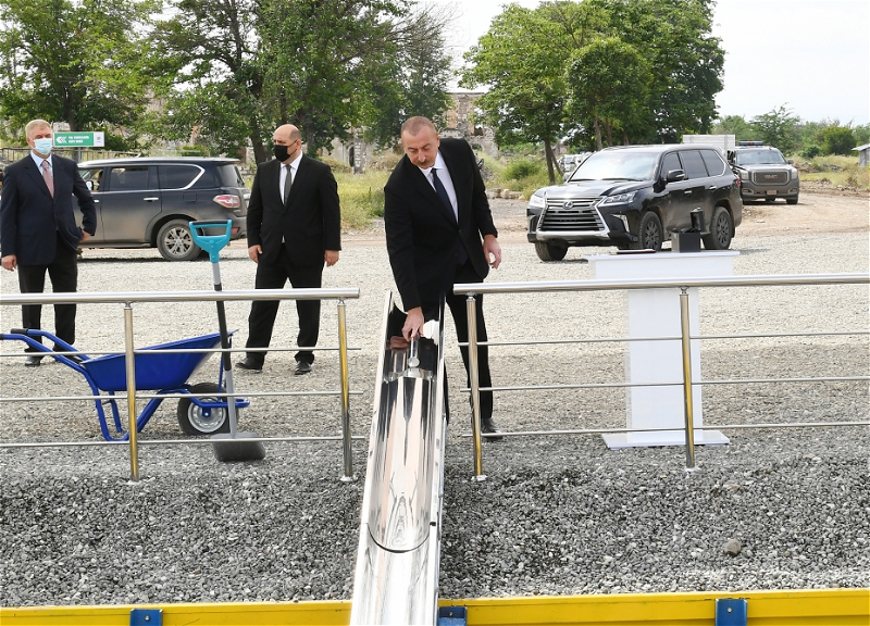 Prezident İlham Əliyev Ağdam şəhər 1 saylı məktəbin yeni binasının təməlini qoyub