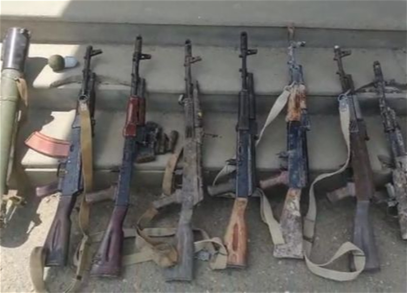 На освобожденных от оккупации территориях обнаружены брошенные армянами оружие и боеприпасы - ФОТО