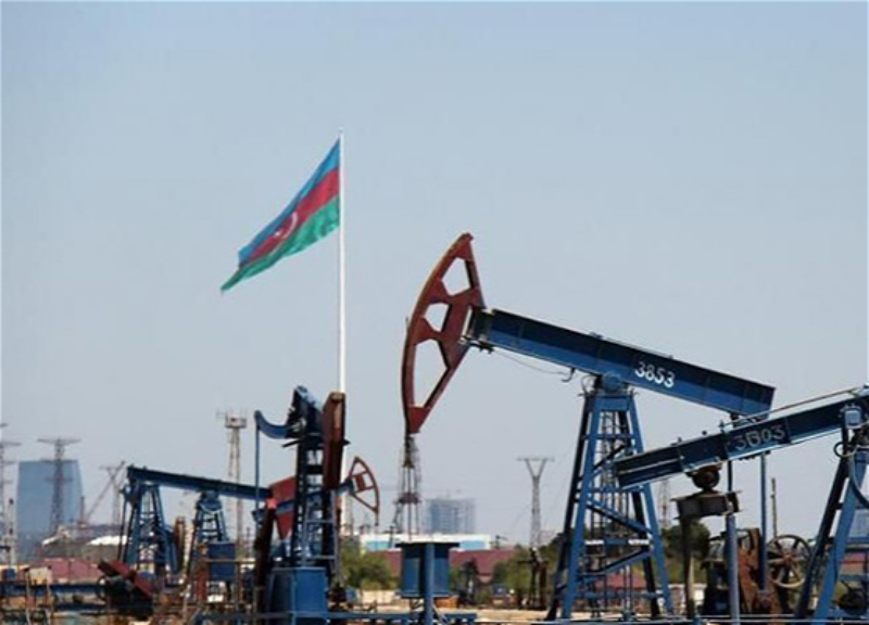 Цена на азербайджанскую нефть превысила 71 доллар