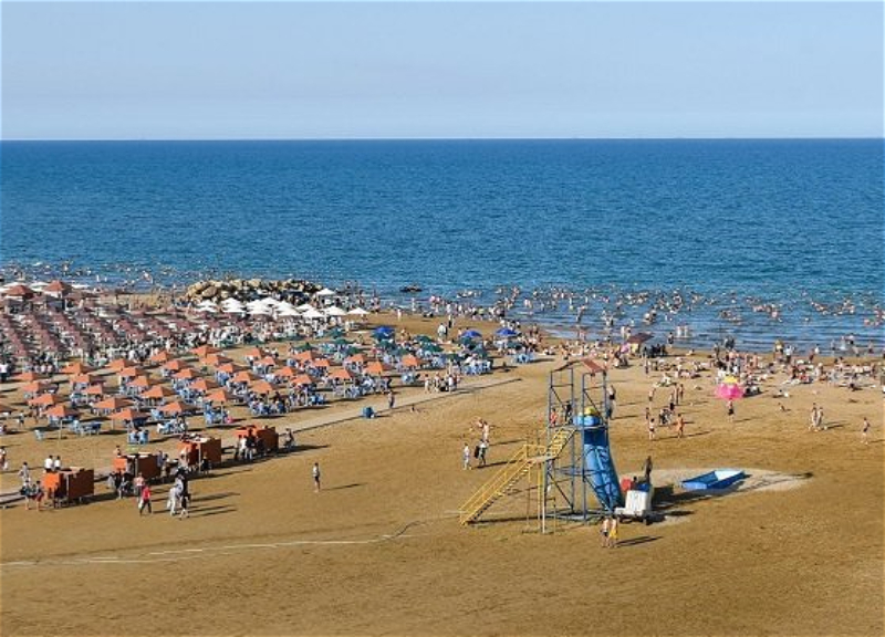 МЧС поручило обеспечить безопасность людей на пляжах Азербайджана