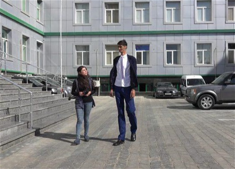 Azərbaycanın ən uzun adamını siz də tanıyın - FOTO