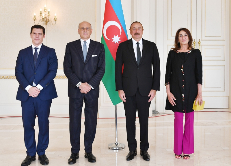 Президент Азербайджана принял верительные грамоты нового посла Италии - ФОТО