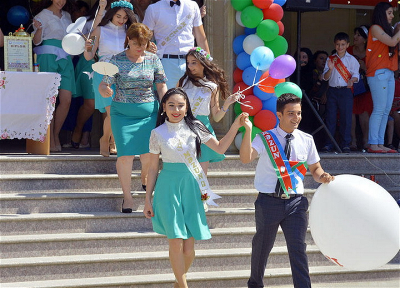 В школах Азербайджана проводится «Последний звонок»
