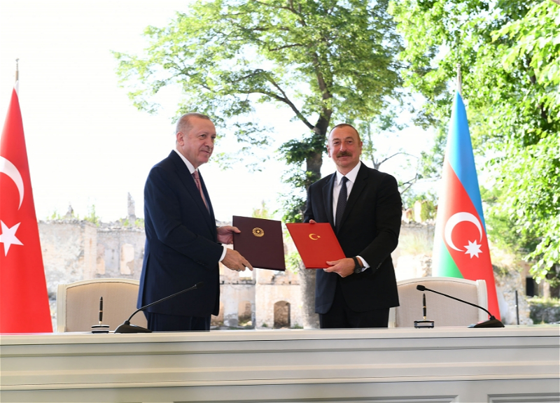 Ильхам Алиев и Реджеп Тайип Эрдоган подписали Шушинскую декларацию о союзнических отношениях между Азербайджаном и Турцией - ФОТО - ВИДЕО