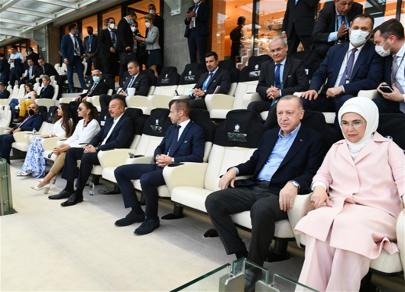 Президенты Азербайджана и Турции наблюдали за матчем Турция-Уэльс на Бакинском Олимпийском стадионе - ФОТО
