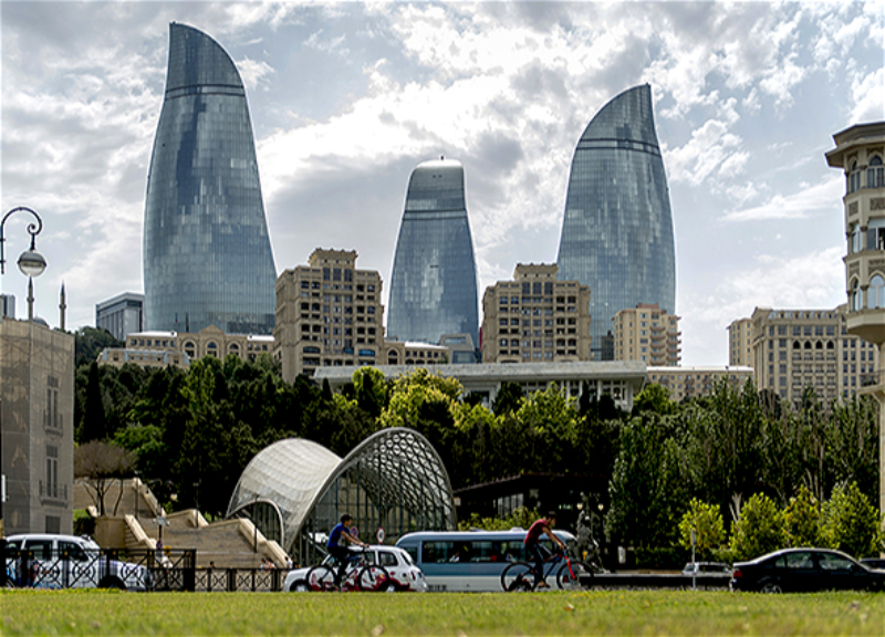 В пятницу в Баку заметно похолодает