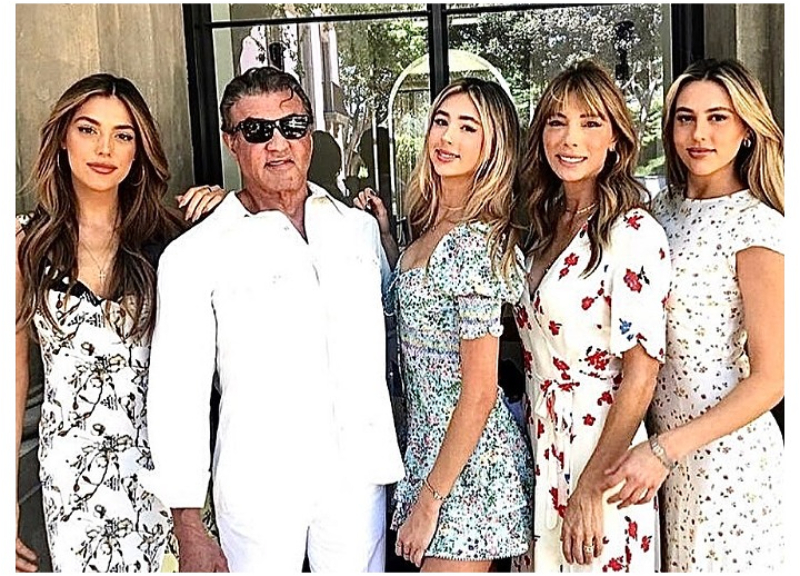 «Красавицы!»: Сильвестр Сталлоне показал новый снимок с дочерьми и женой - ФОТО