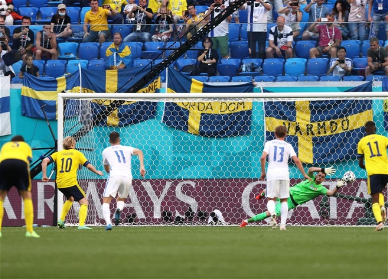 Швеция обыграла Словакию на Евро благодаря голу с пенальти
