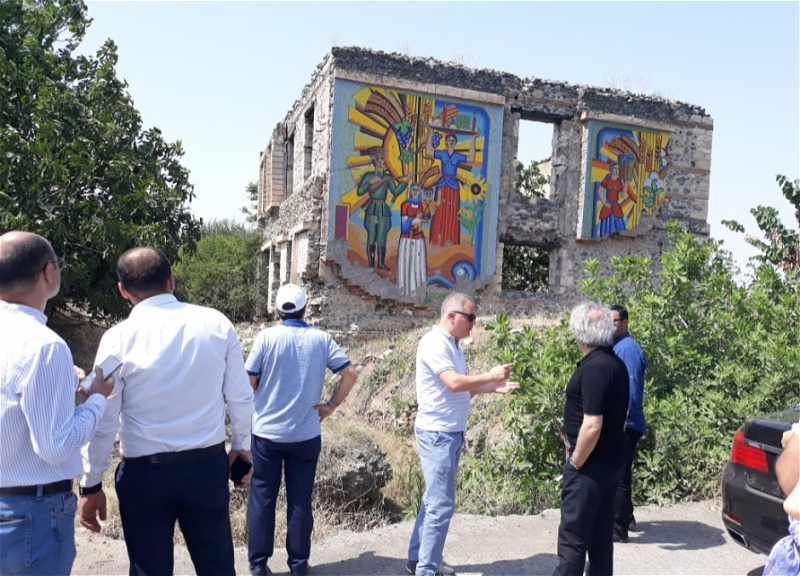 Турецкие и российские гости ознакомились с руинами Музея хлеба в Агдаме - ФОТО