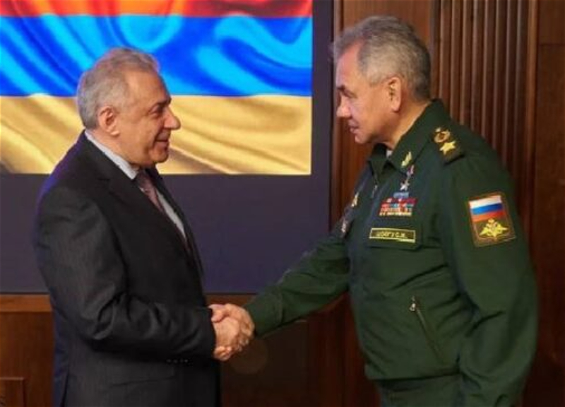 И.о. министра обороны Армении обсудил с начальником Генштаба ВС РФ ситуацию на границе с Азербайджаном