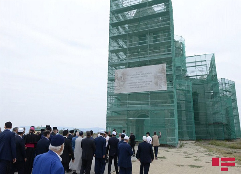 Azərbaycandakı dini konfessiyaların rəhbərləri Şuşada Qazançı kilsəsini ziyarət ediblər – FOTO