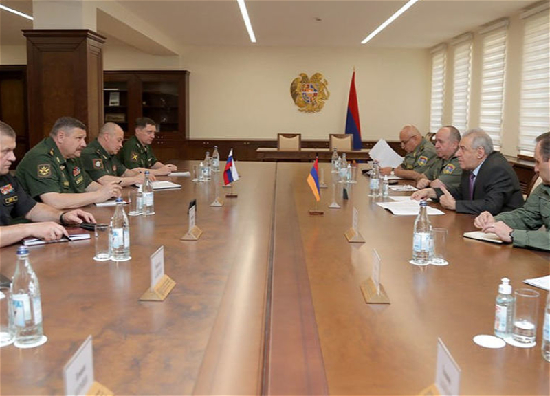 И.о. министра обороны Армении и замглавы Генштаба Вооруженных сил РФ обсудили вопросы сотрудничества