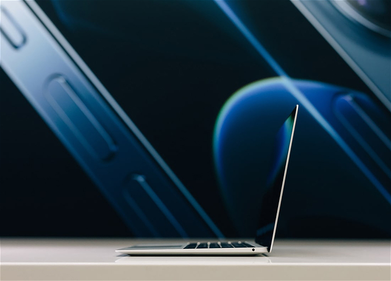 MacBook Air M1 – inanılmaz performansa sahib səssiz ultrabuk - FOTO