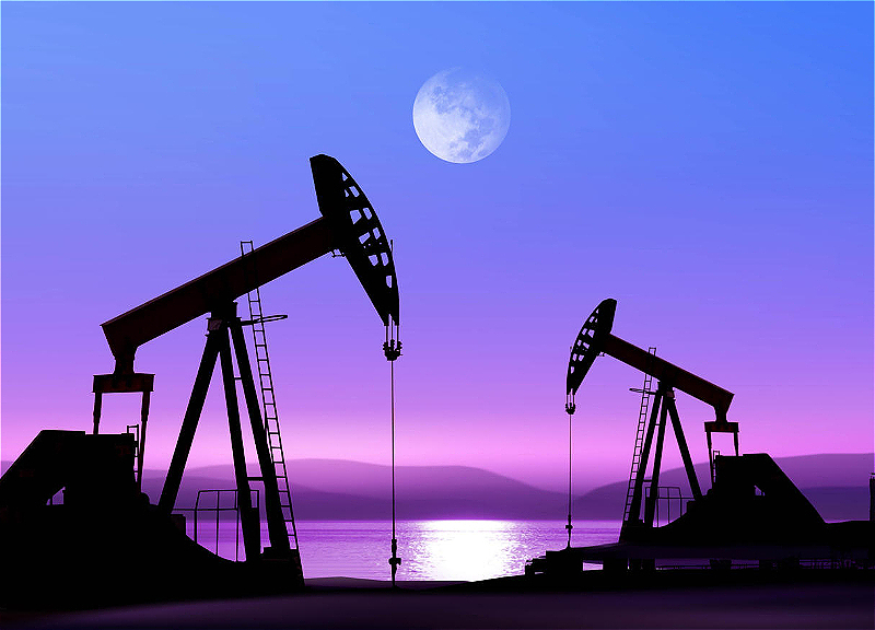 Цены на нефть незначительно снизились