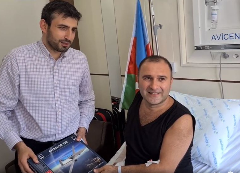Сельчук Байрактар навестил лечащегося в Турции азербайджанского гази - ВИДЕО