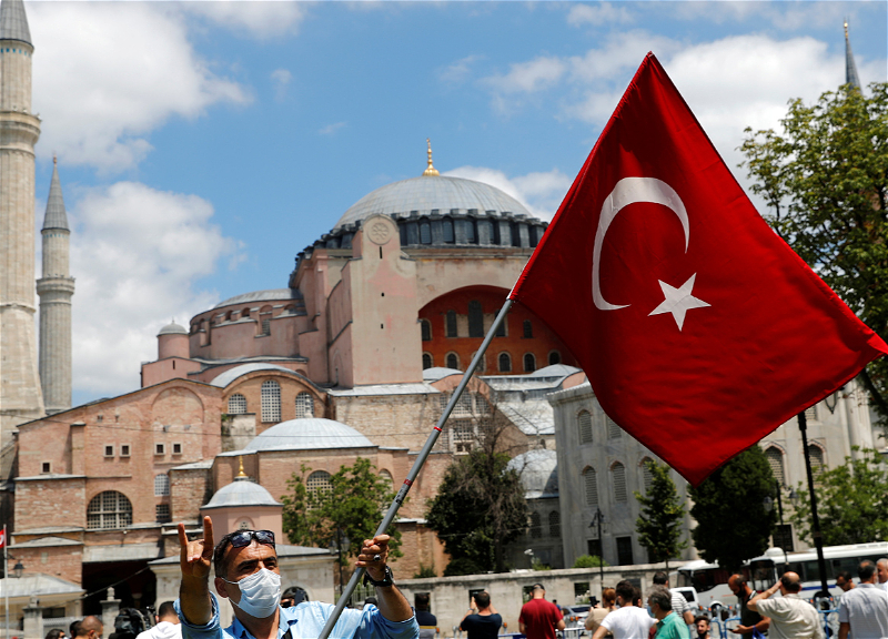 В Турции назвали условие, при котором страну могут закрыть для туристов