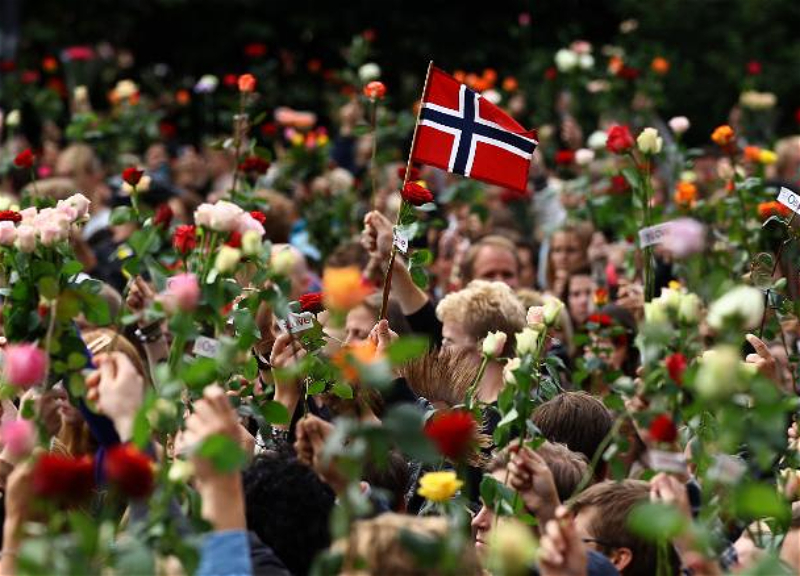 Прошло 10 лет со дня страшного теракта в Норвегии, совершенного Андерсом Брейвиком - ФОТО