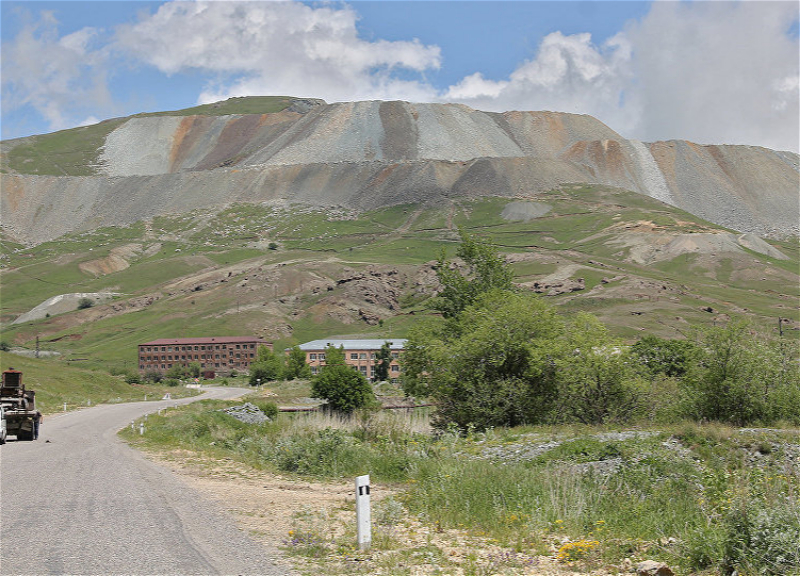 Незаконная деятельность рудника Сотк в Армении приостановлена, сотрудники эвакуированы – ВИДЕО