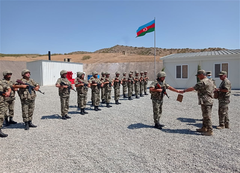 Министр обороны побывал в новых воинских частях, дислоцированных на освобожденных территориях – ФОТО – ВИДЕО