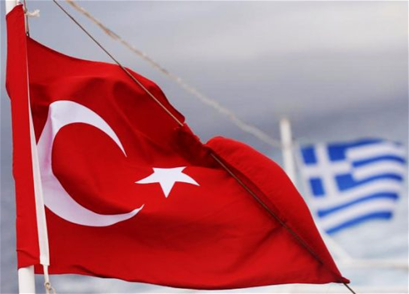 Турция готова оказать Греции помощь в тушении пожаров, заявили в Анкаре