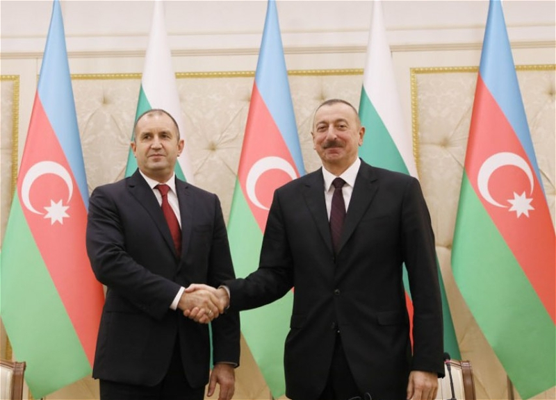 Глава Болгарии Румен Радев позвонил Президенту Азербайджана Ильхаму Алиеву
