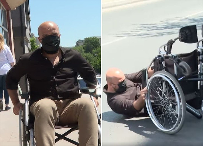 Телеведущий упал прямо на дороге, проверяя пригодность пандуса в Баку для человека на коляске - ВИДЕО