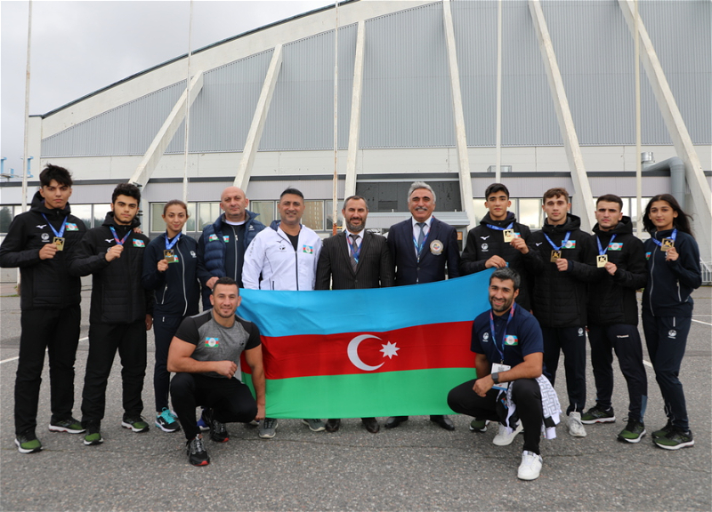 Азербайджанские каратисты возвращаются с чемпионата Европы с 7 медалями