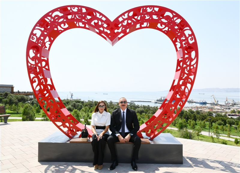 Ильхам Алиев и Мехрибан Алиева приняли участие в открытии парка «Гянджлик» в Баку - ФОТО