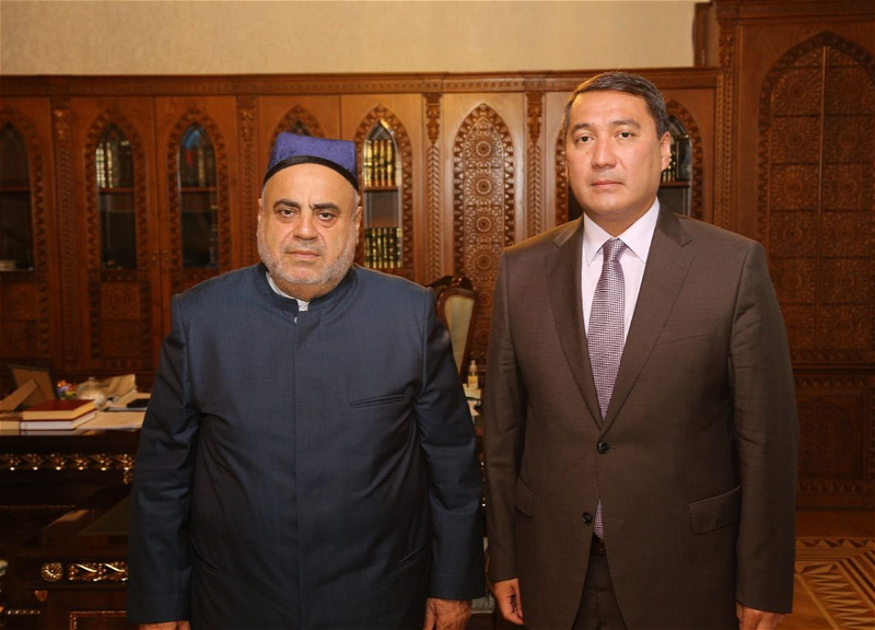 Посол Казахстана обсудил с Аллахшукюром Пашазаде ситуацию в регионе – ФОТО