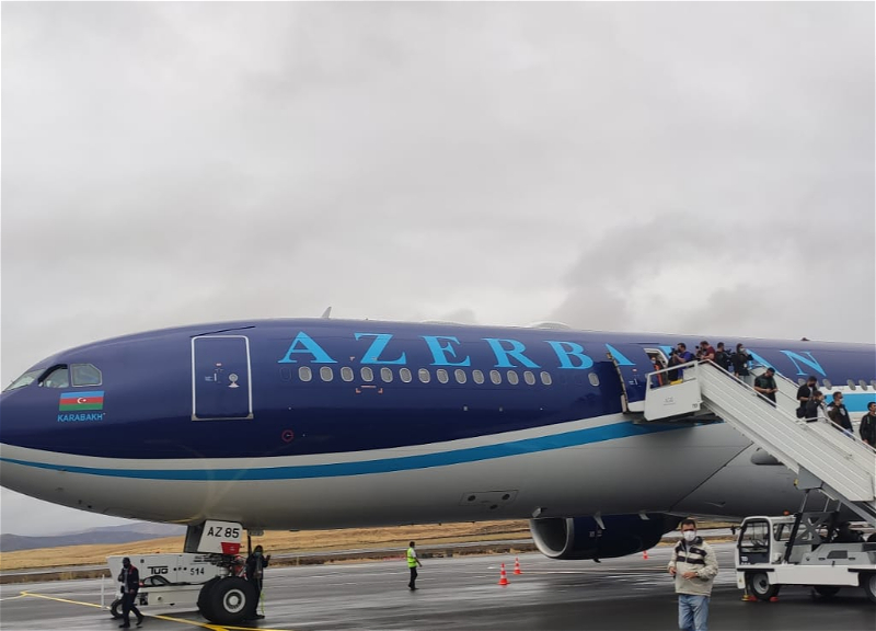 «Аэропорт возник из ниоткуда!»: Реза Дегати показал изнутри посадку первого самолета в Физули – ВИДЕО