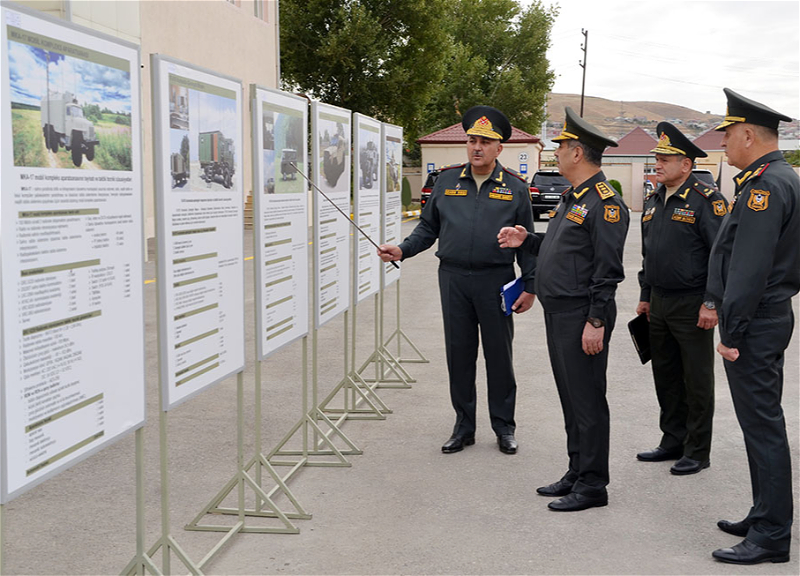 Руководство Минобороны посетило воинскую часть войск связи - ФОТО