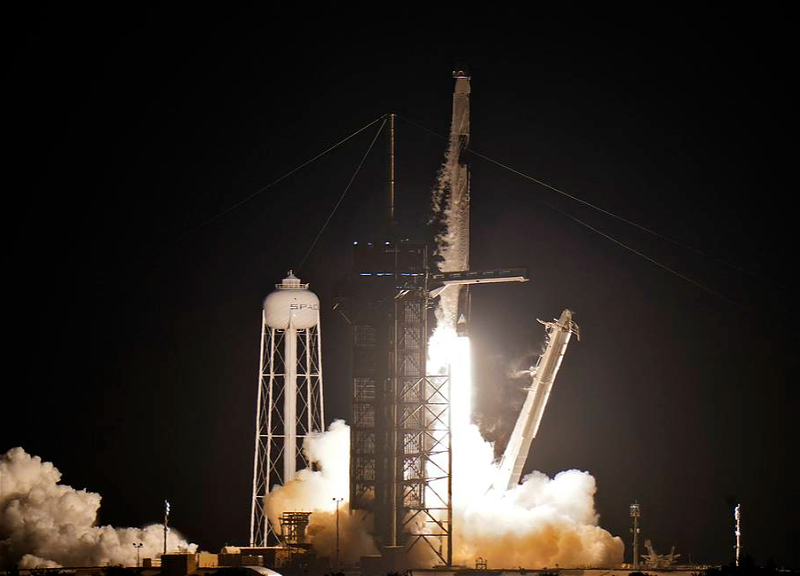 SpaceX впервые запустила корабль Crew Dragon с полностью гражданским экипажем