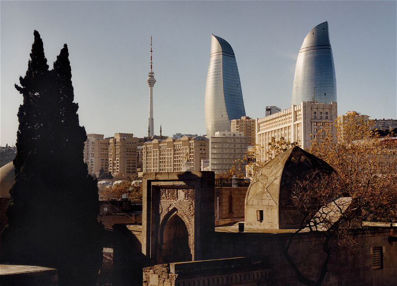 Би-би-си: Как Баку стал центром современной архитектуры, опираясь на свое наследие – ФОТО