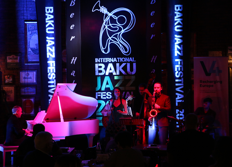 Яркие импровизации Анны Кашиной и «Jazz du Soleil» на Бакинском джаз-фестивале – ФОТО – ВИДЕО