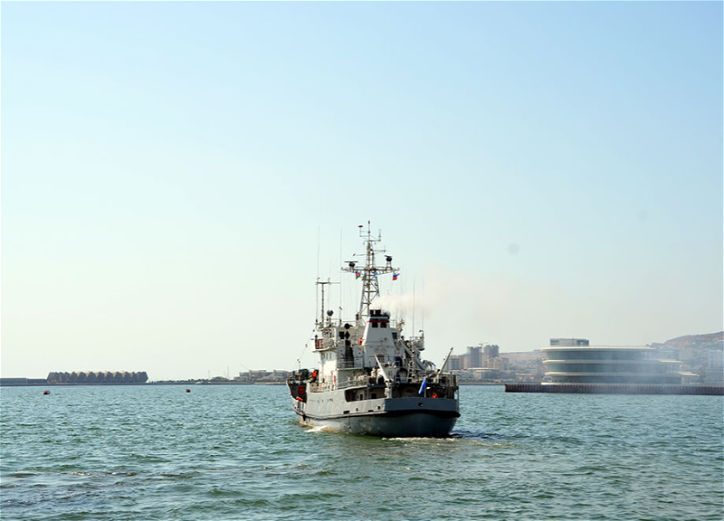 Гостившие в Баку корабли Каспийской флотилии ВМФ России отбыли на родину