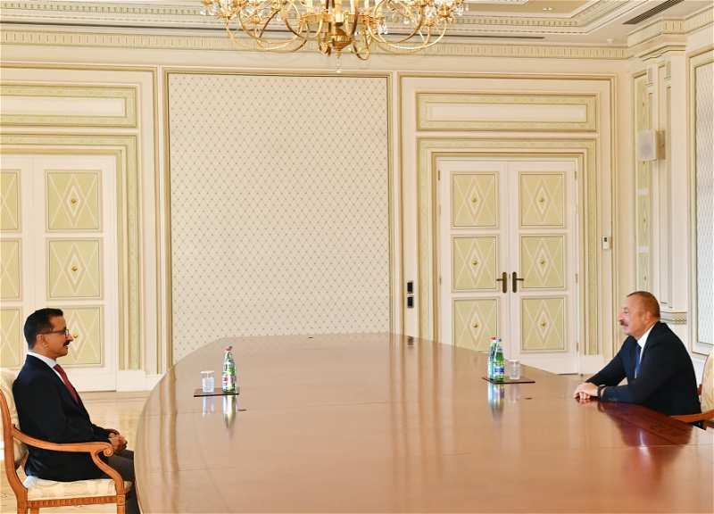 Ильхам Алиев принял председателя и исполнительного директора группы компаний DP World