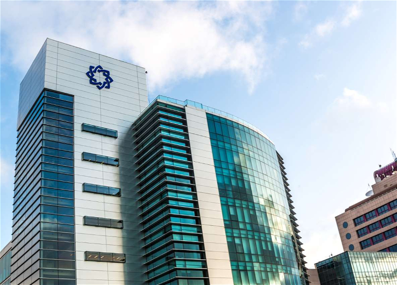 Международный банк Азербайджана передан в управление Азербайджанского инвестиционного холдинга